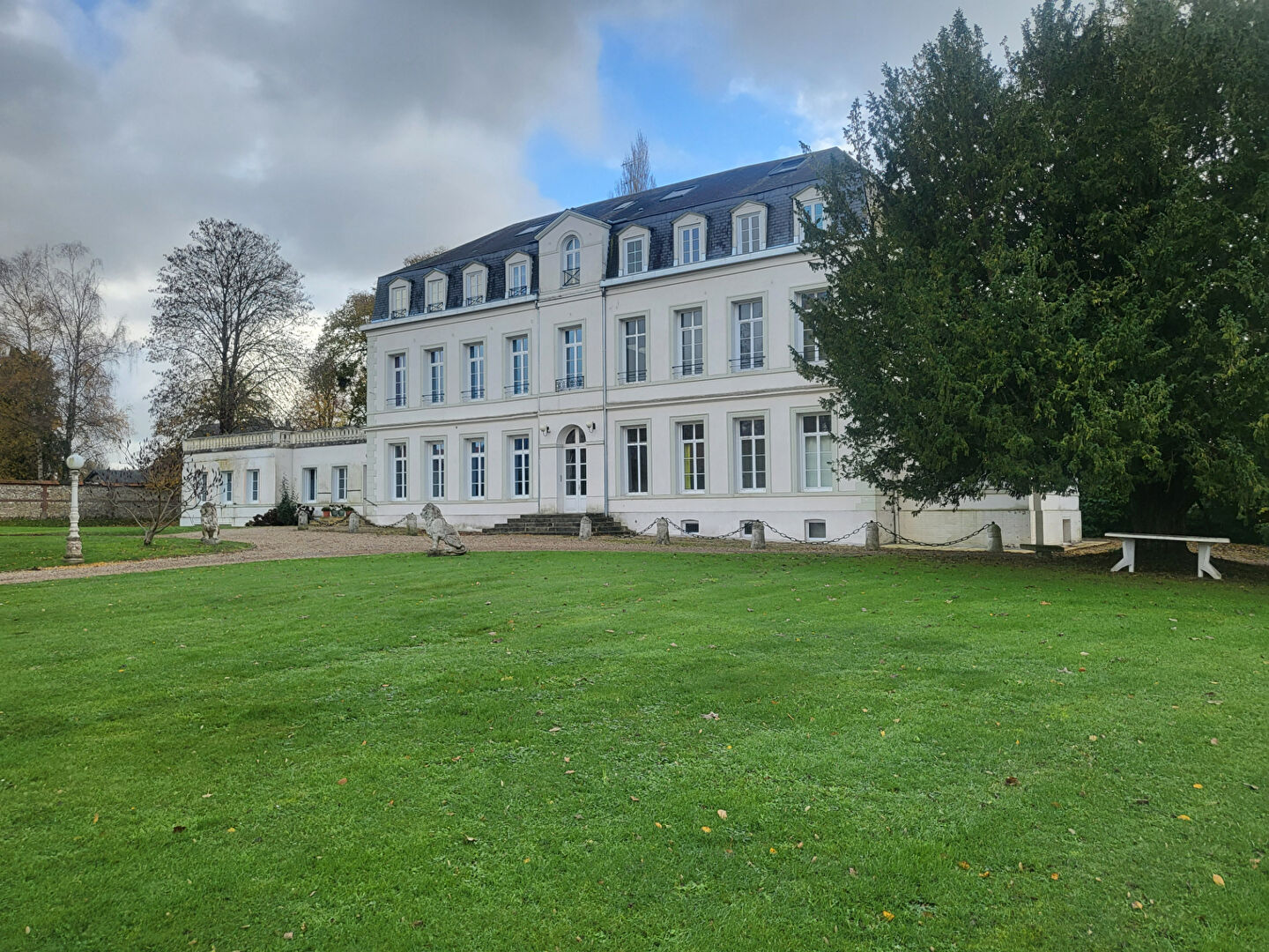 Appartement de Prestige dans une Maison Bourgeoise avec Parc Privé - Gouy