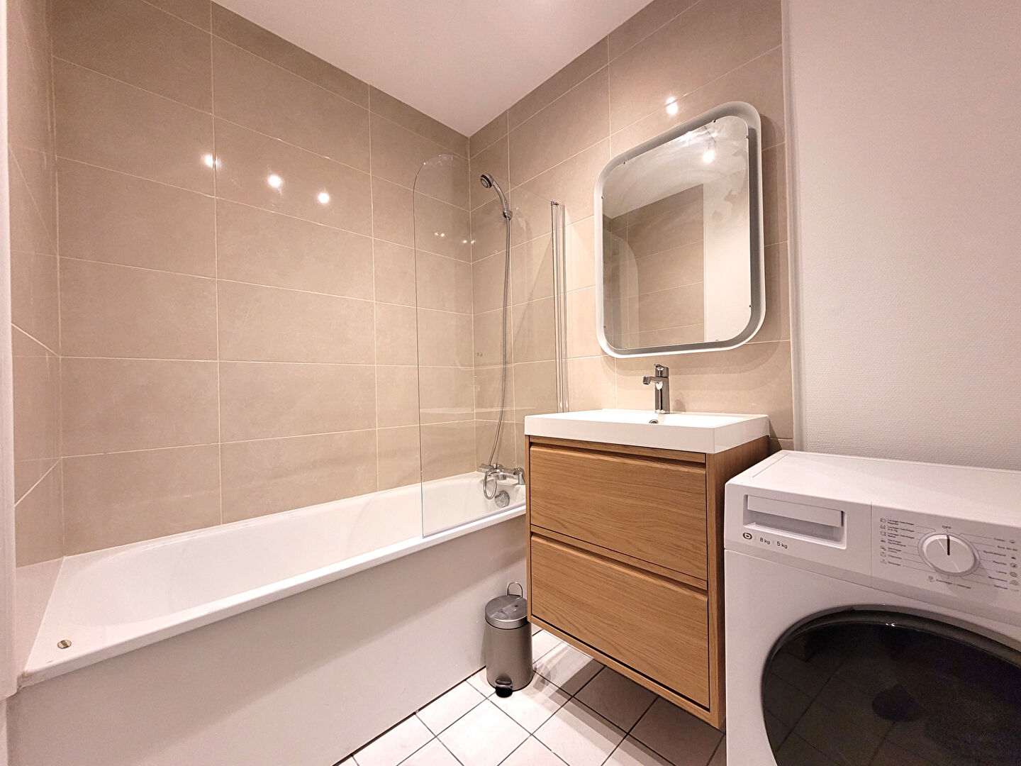 Appartement 3 pièces meublé de 77m² avec parking - Rouen gauche - Secteur Place Carnot