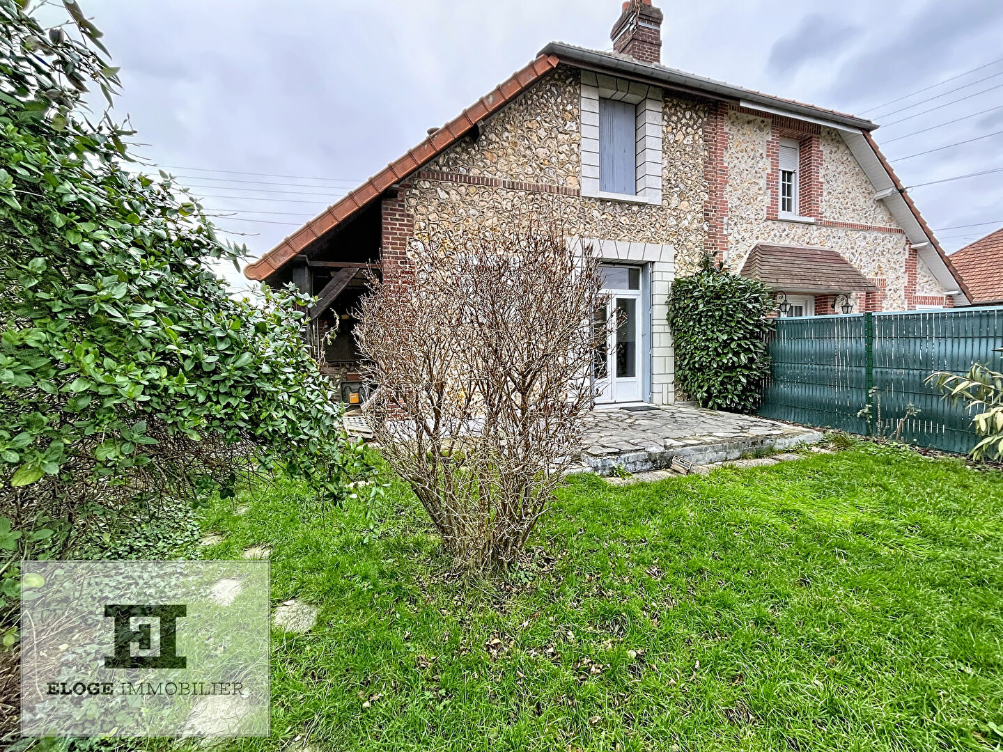 Maison 4 pièces avec 2 chambres, jardin et garage - Rouen rive droite - Secteur Lycée Flaubert