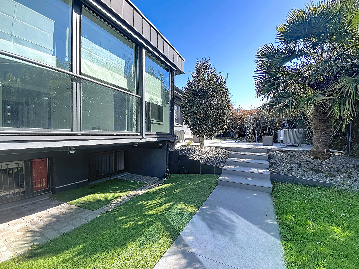 Maison contemporaine de plain pied secteur Résidentiel