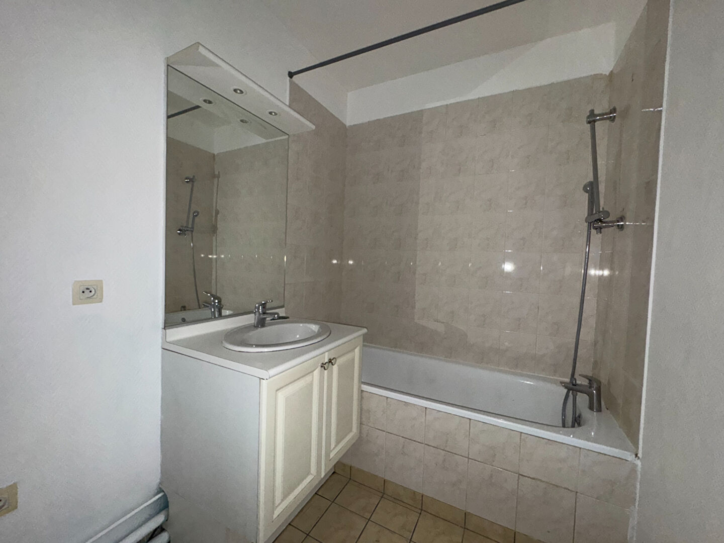 Appartement F4 avec balcon et parking Rouen gauche