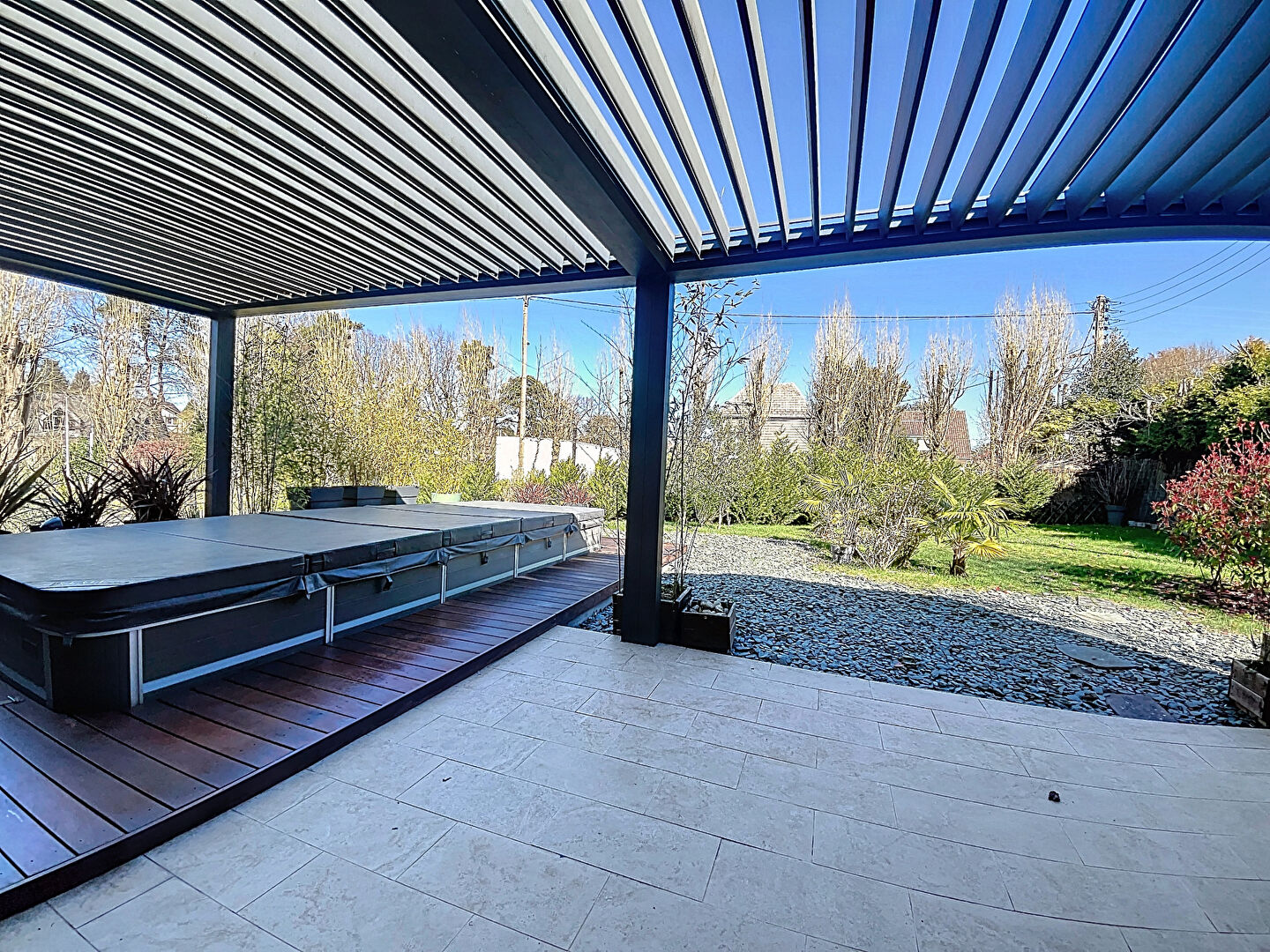 Maison contemporaine de plain pied secteur Résidentiel