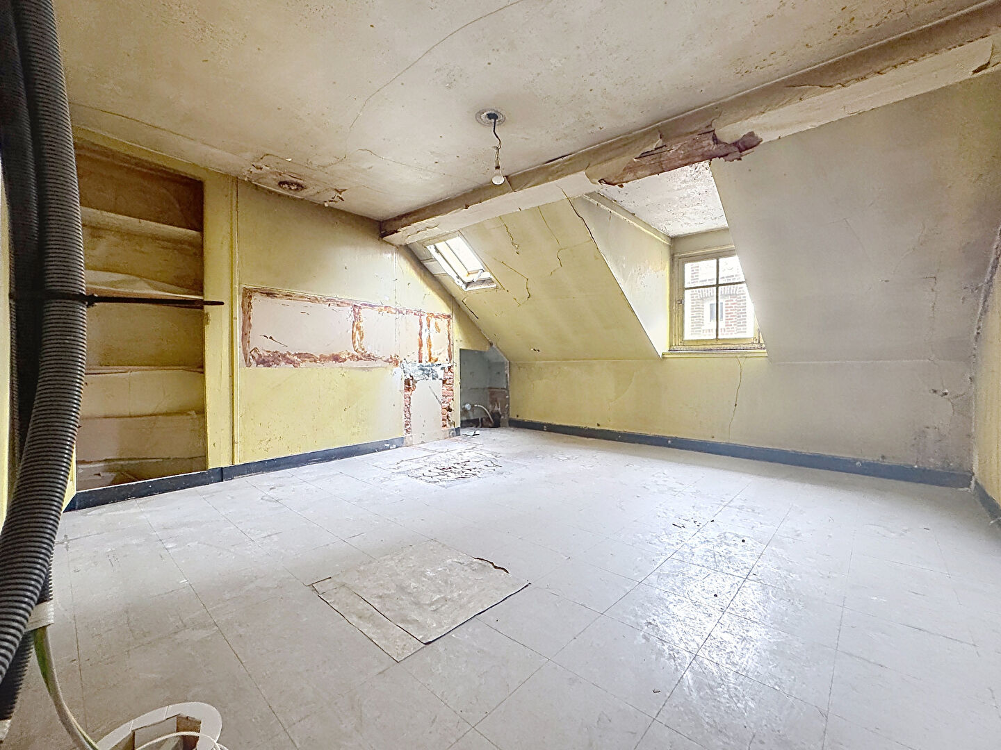 PLATEAU 14m2 - A AMÉNAGER