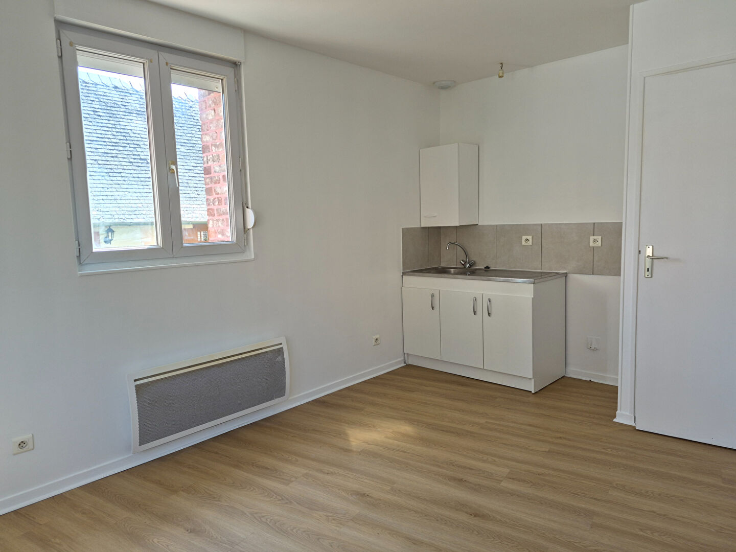 Appartement 1 pièce de 21m² - CLERES - Hypercentre