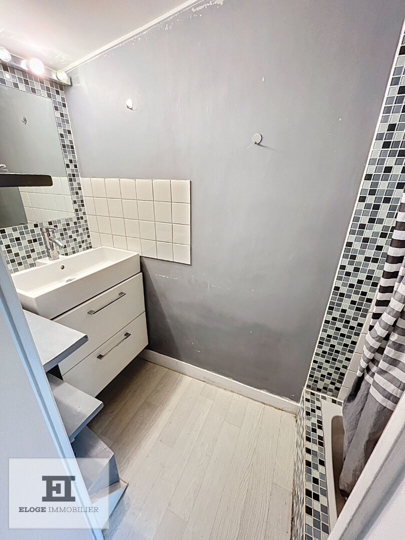 Maisonnette 2 pièces meublée de 41m2 - Rouen droite - Secteur Gare - St Maur
