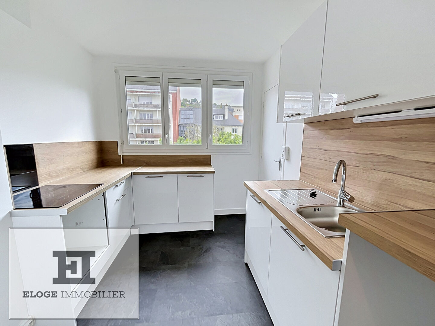 Appartement 4 pièces rénové de 80m² avec balcon et parking box - Rouen droite - Secteur préfecture