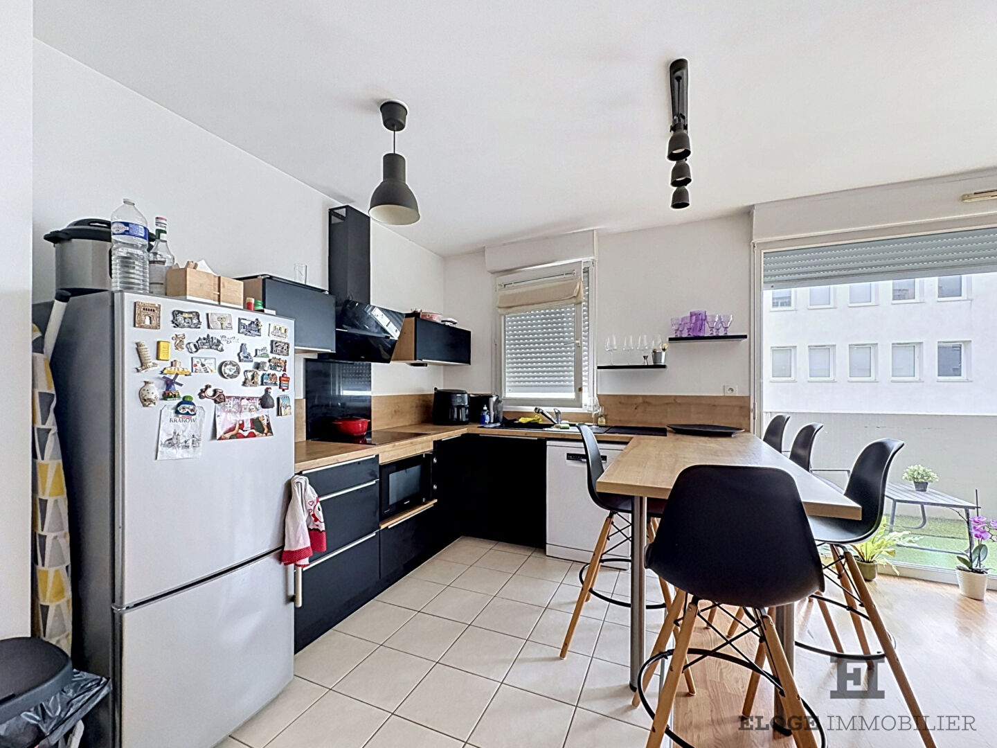 Appartement T3 idéalement situé à proximité immédiate de la faculté de droit.