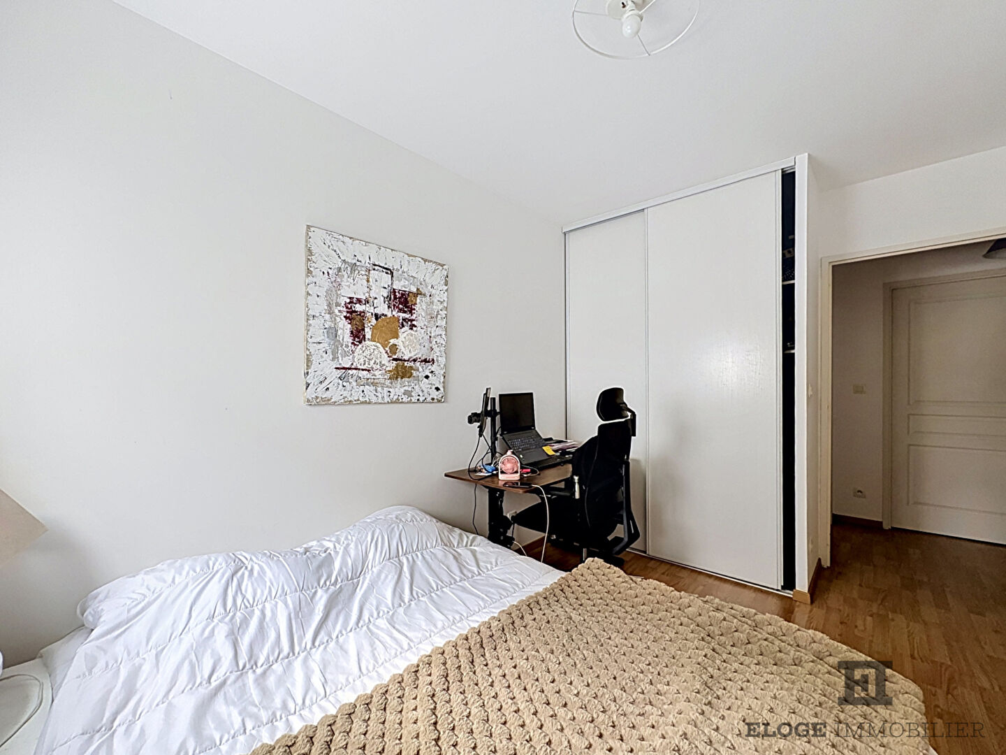 Appartement T3 idéalement situé à proximité immédiate de la faculté de droit.