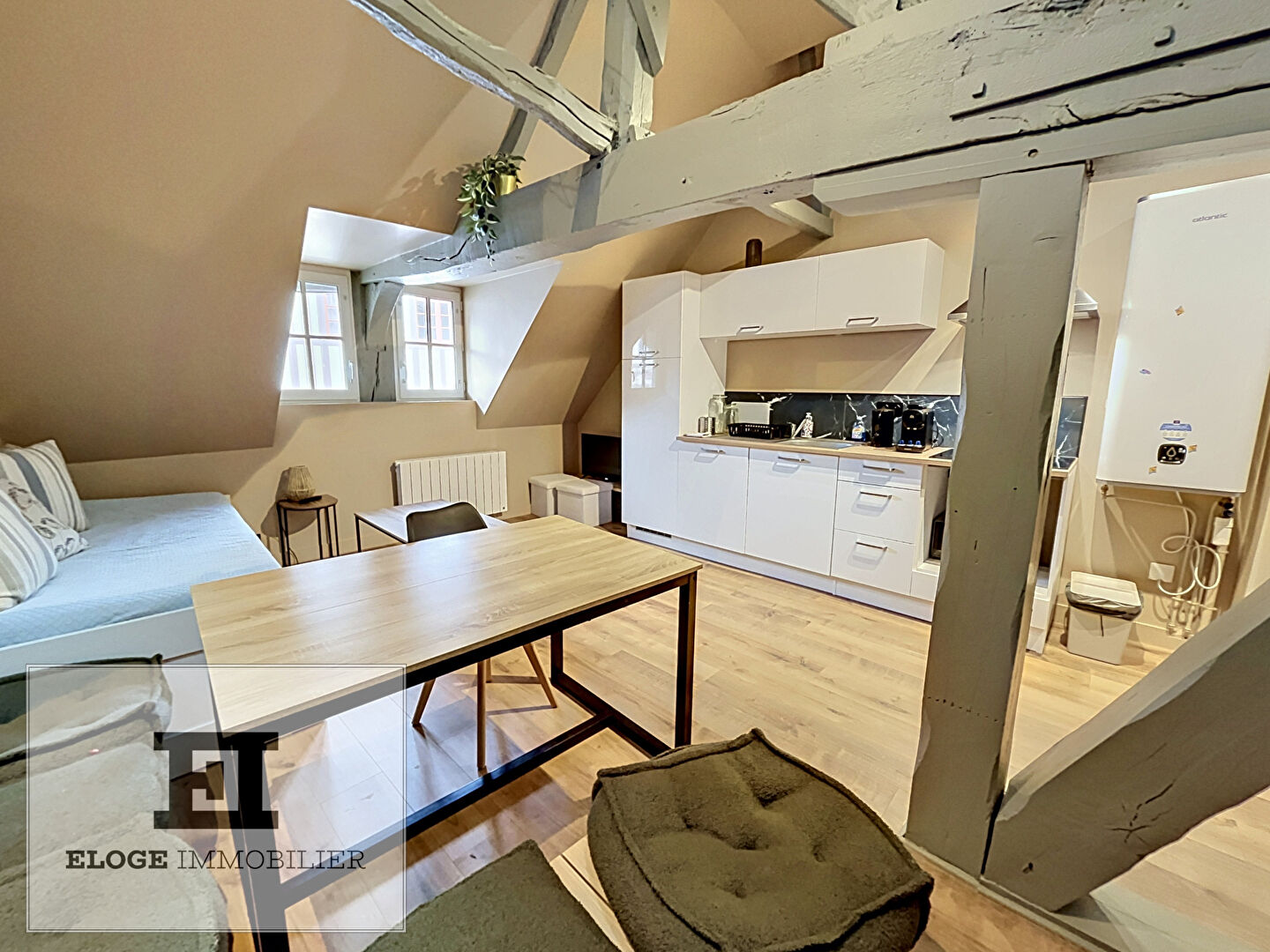 Appartement F1bis en duplex meublé de 30m² (25m² en Carrez) - Rouen droite - Rue Eau de Robec