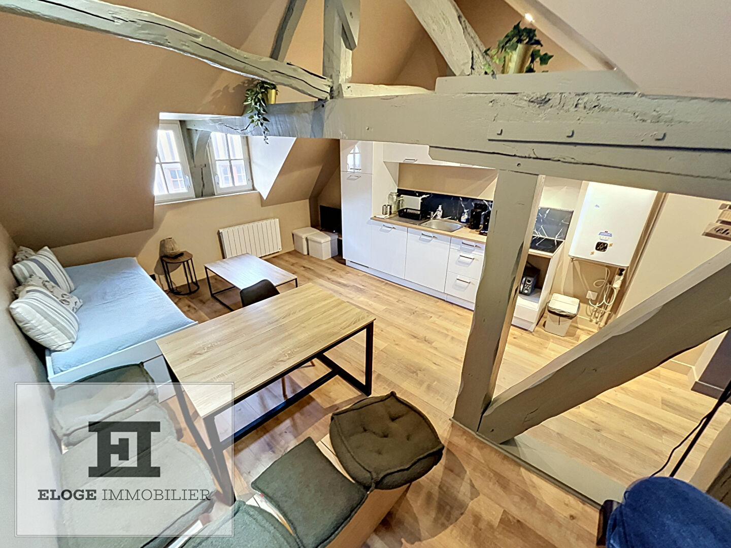 Appartement F1bis en duplex meublé de 30m² (25m² en Carrez) - Rouen droite - Rue Eau de Robec